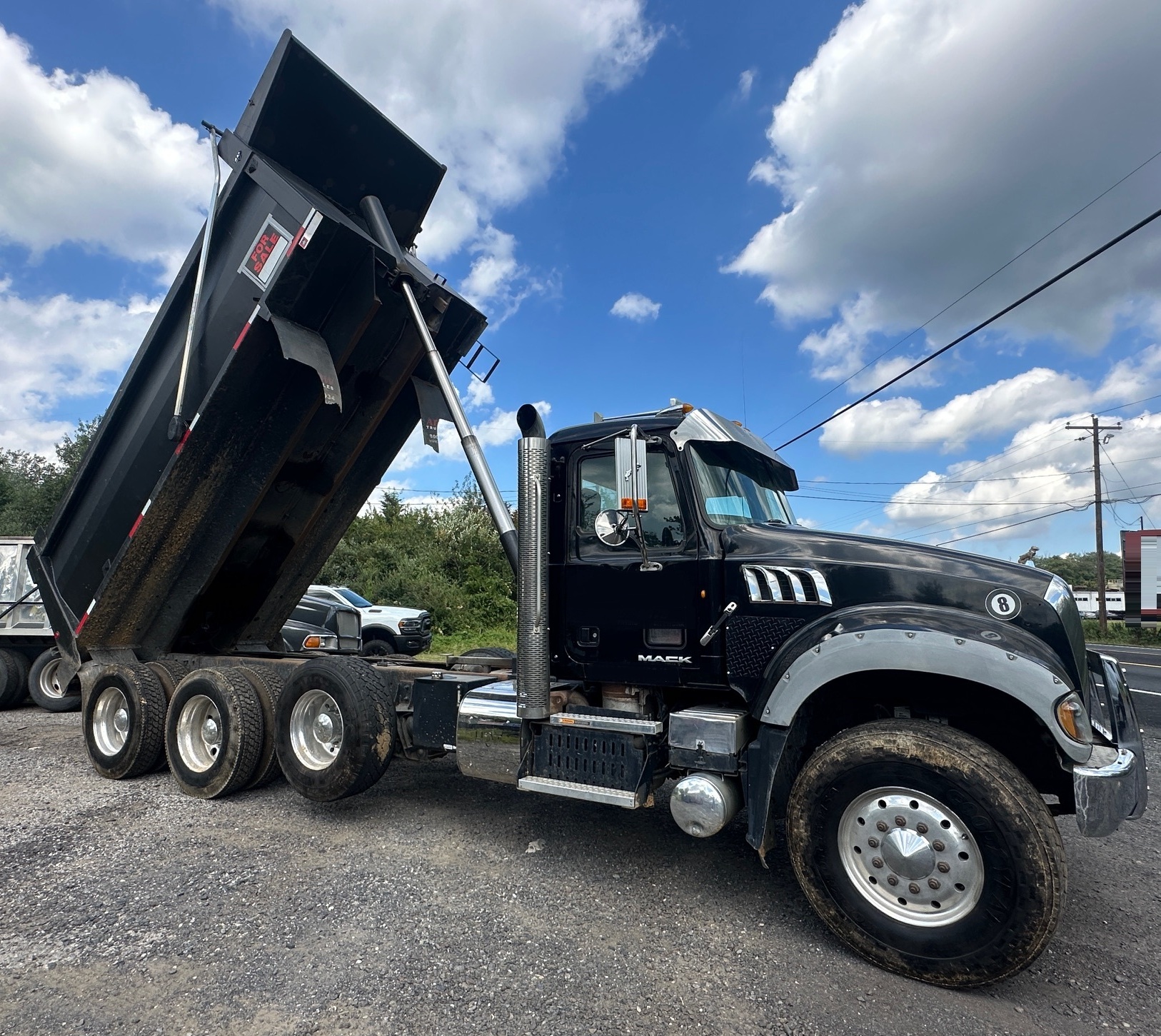 2012 MACK Granite GU713